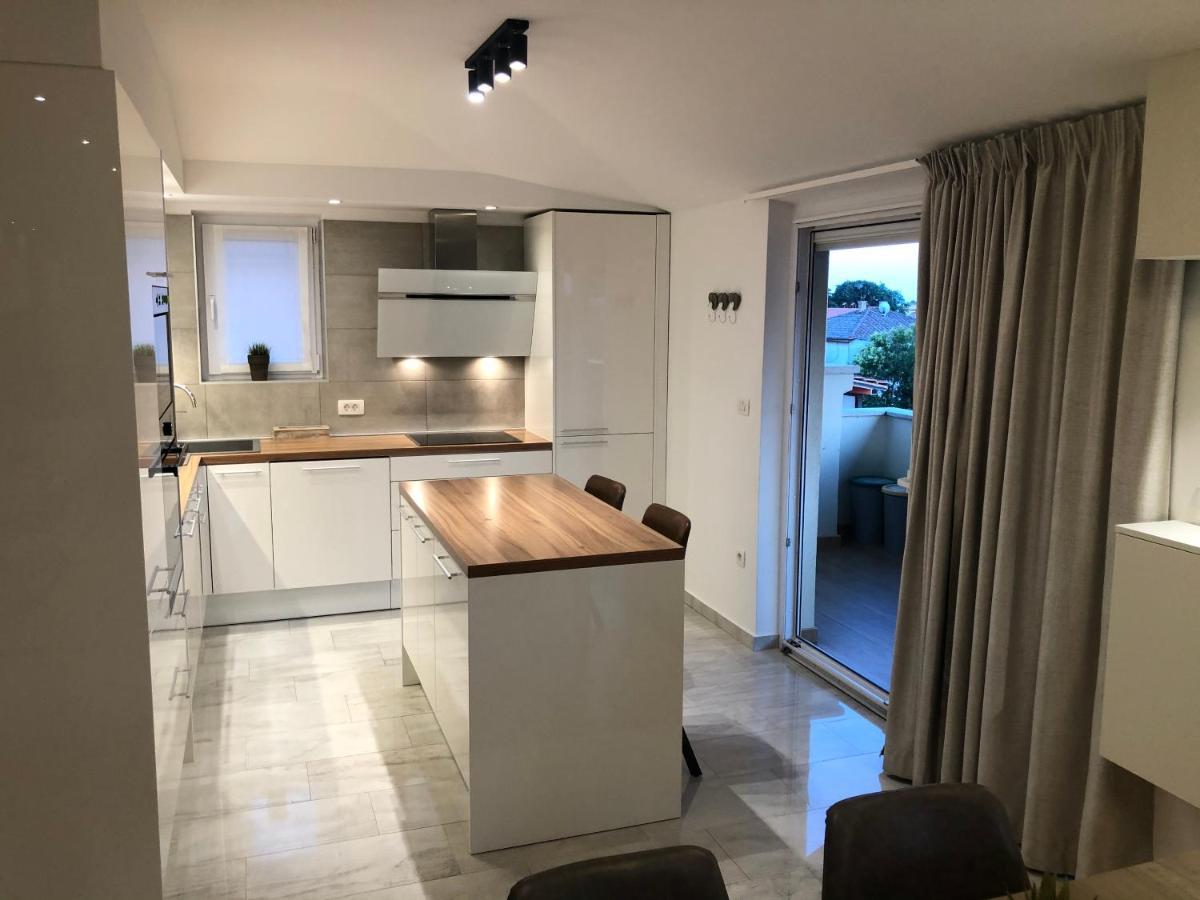 Sunny Apartment Ana Medulin Ngoại thất bức ảnh